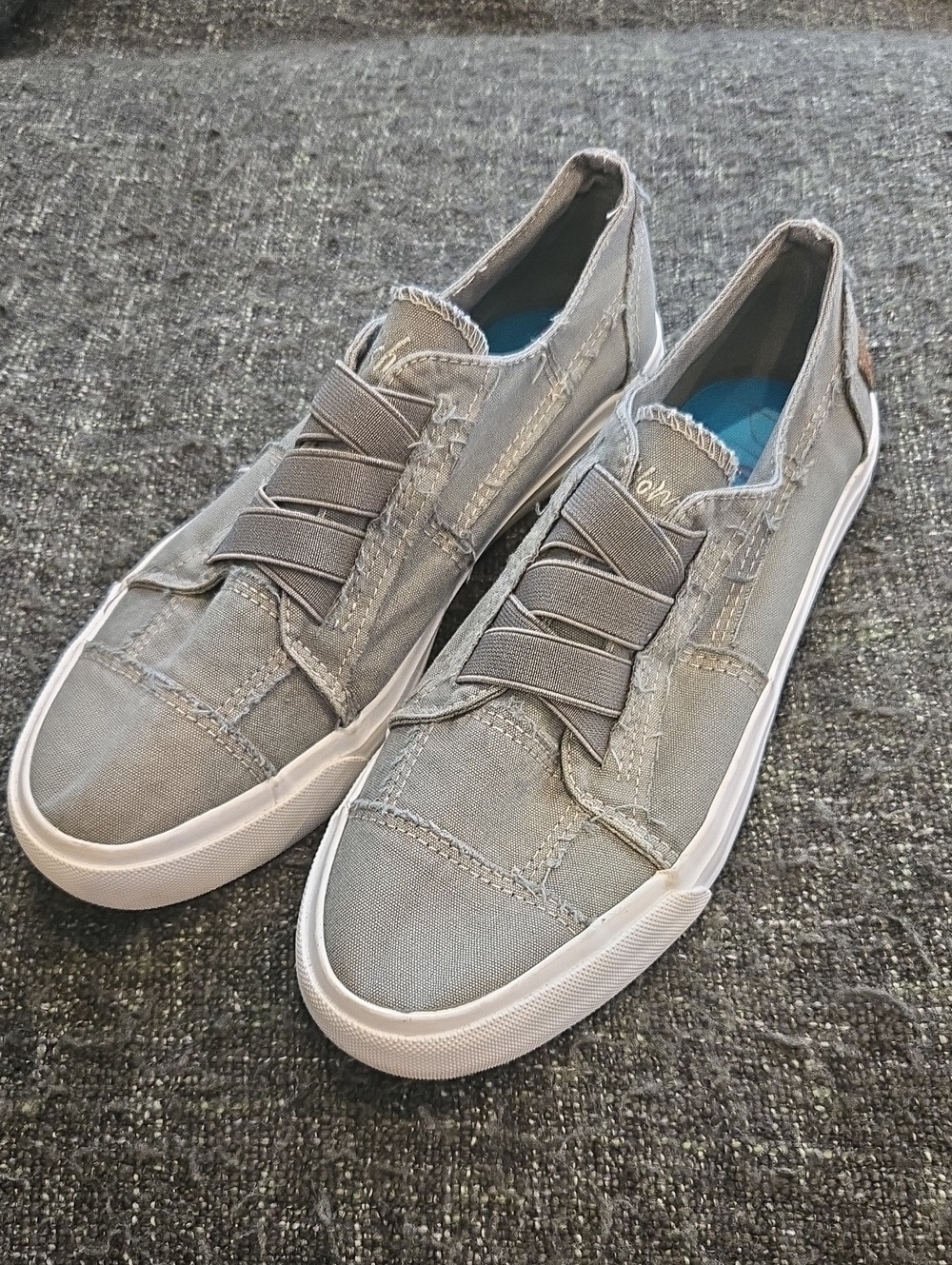 Blowfish Slip-On Women's Sneakers in Light Gray - Comfort Canvas Size 8.5